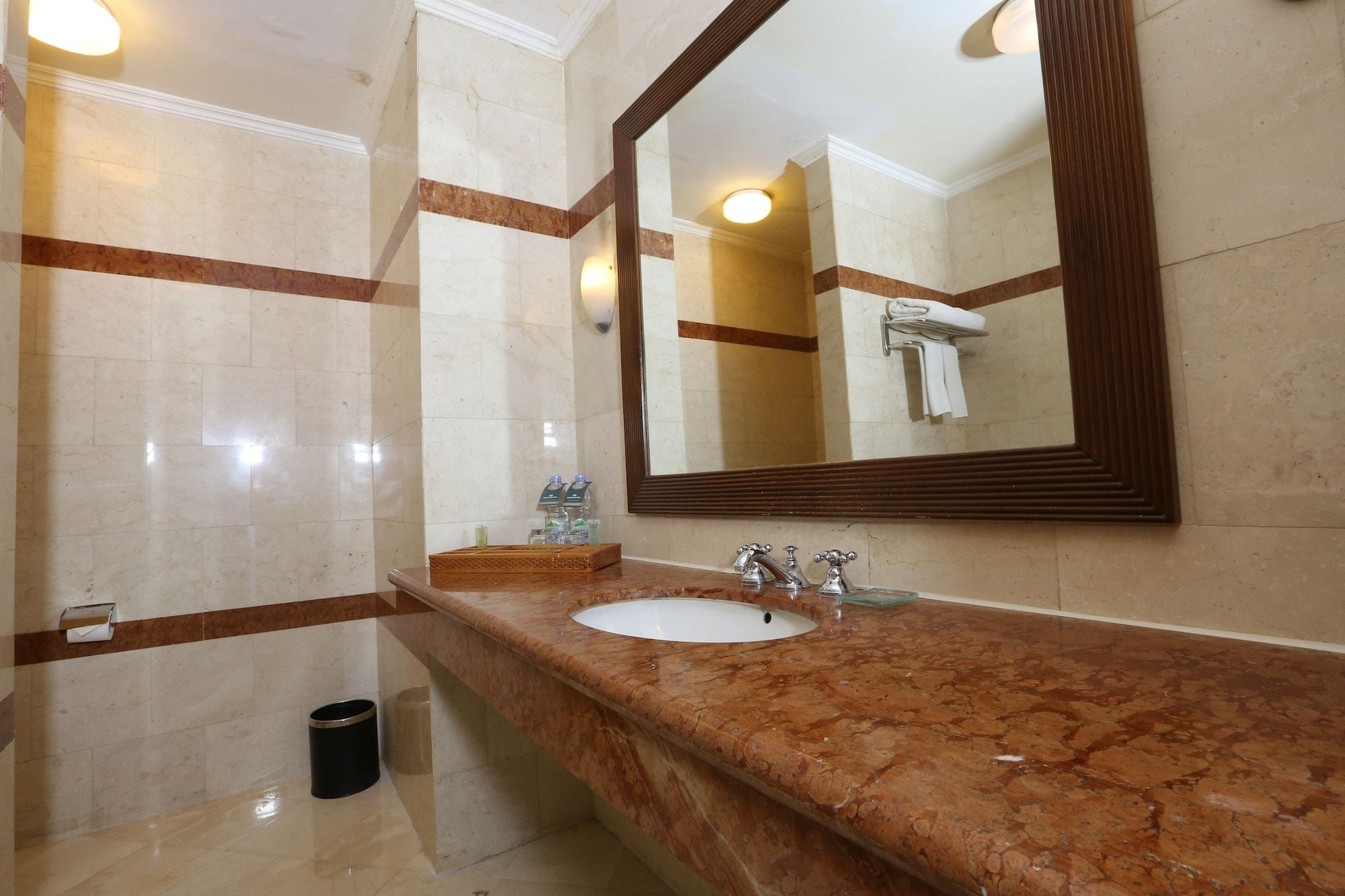 Hotel Santika Понтіанак Екстер'єр фото